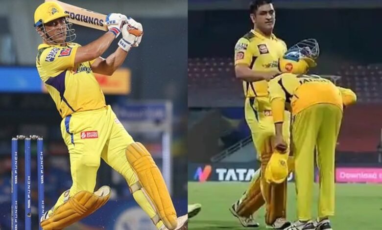 Ravindra Jadeja bows to MS Dhoni